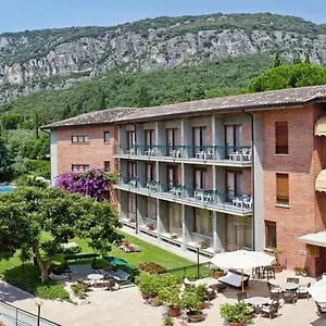 https://gabbiano-garda-lake-collection.hotelinveneto.com