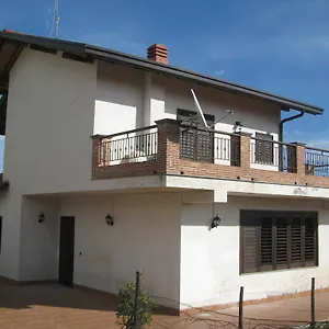 Nina , Trecastagni Italien