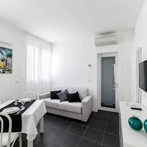 https://residence-giardino-riccione.emilia-romagnahotels.net